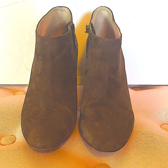 Kate Spade "Darota" bootie tan truffle color suede boots sz 8 1/2 ankle boots - Picture 11 of 12